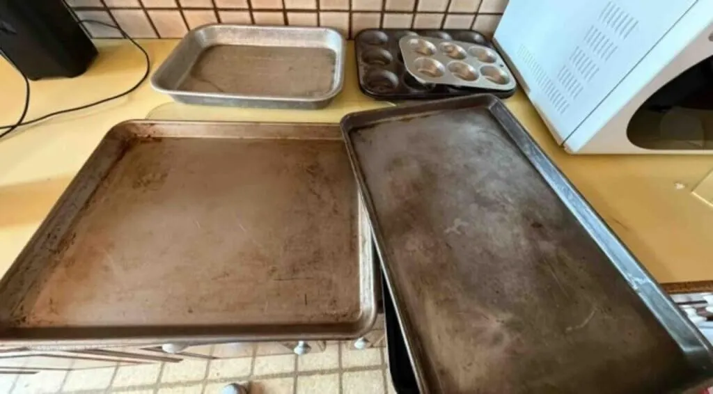 2 Cutting boards and Pans