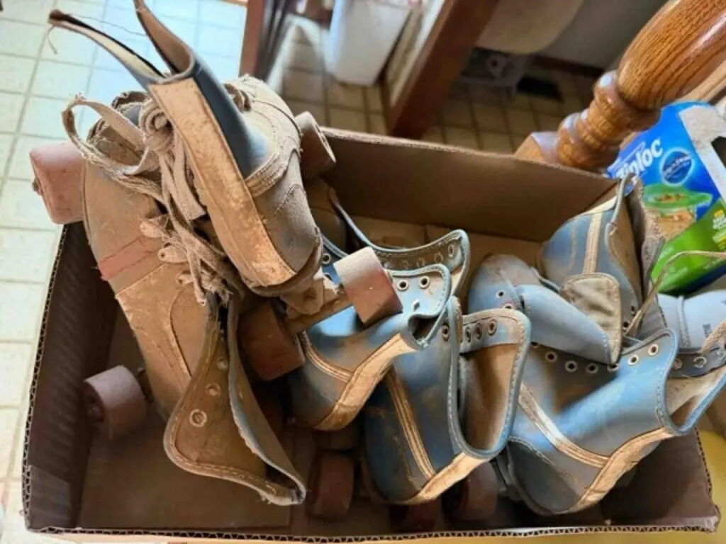 3 Vintage Pairs of roller skates& 2 Keys