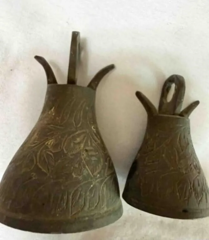 2 VTG Floral Design Bells