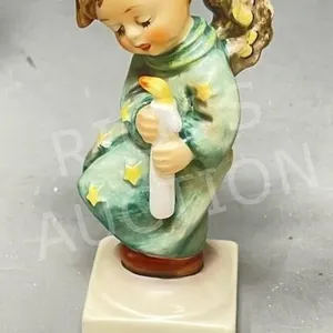 Hummel figurine #560 heavenly Angel - 4"