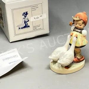 Hummel figurine #961 Goose Girl - 4"