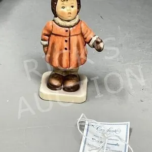 Hummel figurine #293 Winter Song - 4.25"