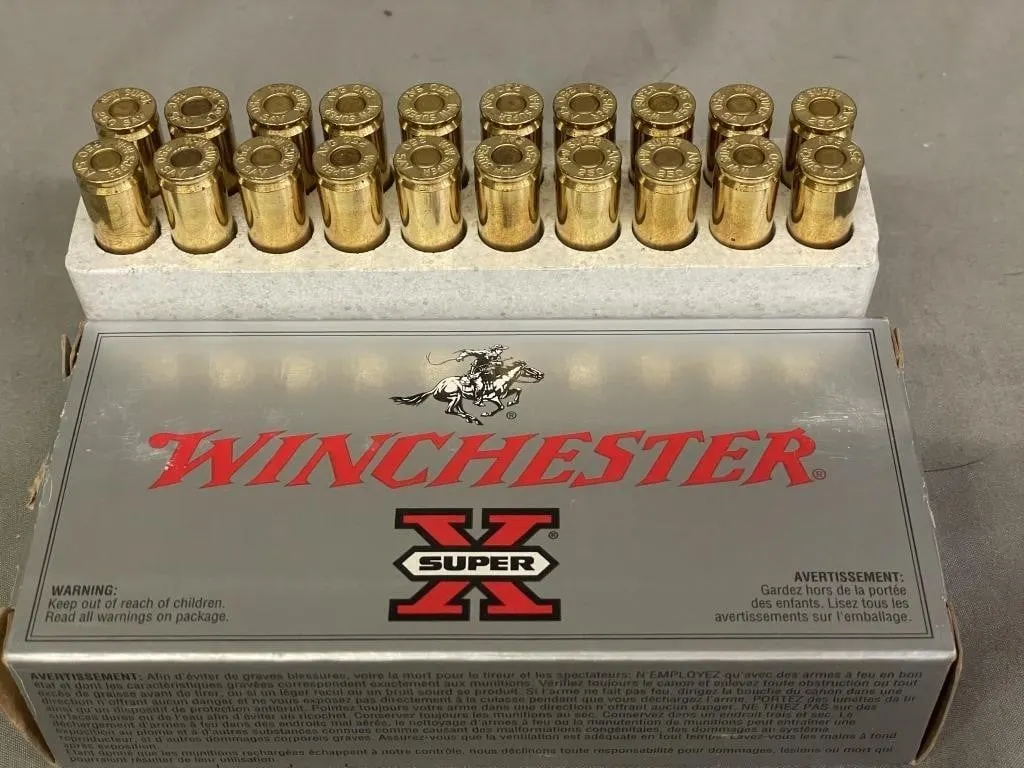 Box of 20 Winchester .250 cal. SAV rifle