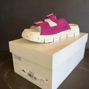 Cougar Size 10 Women