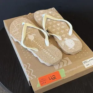 Asportuguesas Flip Flops Women�s Size 39/40
