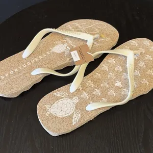Asportuguesas Flip Flops Women�s Size 39/40
