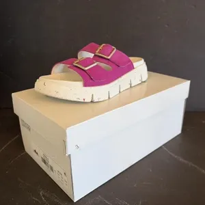Cougar Size 7 Women