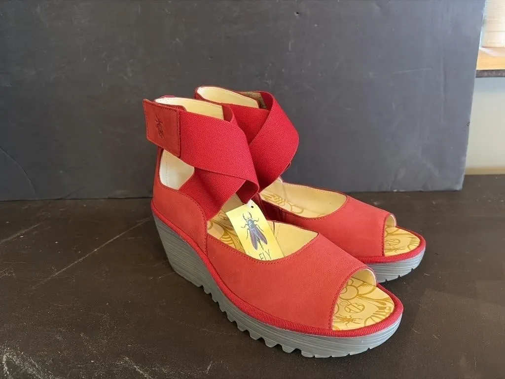 London Fly size 9 Women�s
