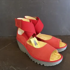 London Fly size 9 Women�s