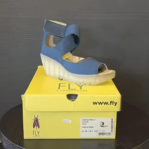 London Fly Women�s 7-7.5 Shoes