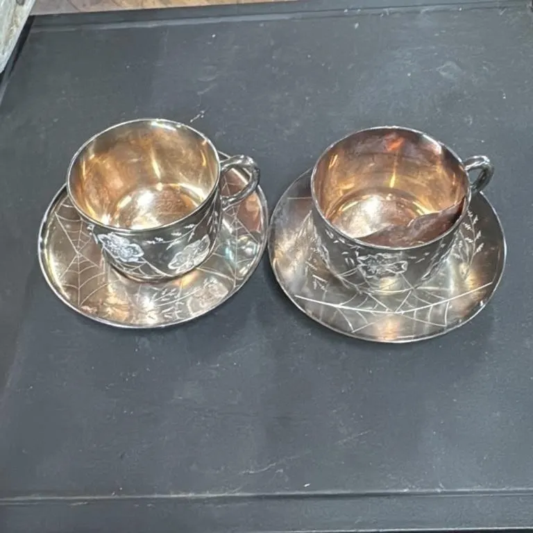 South Kingston C.C. Quadruple Plate Cups and Sauce