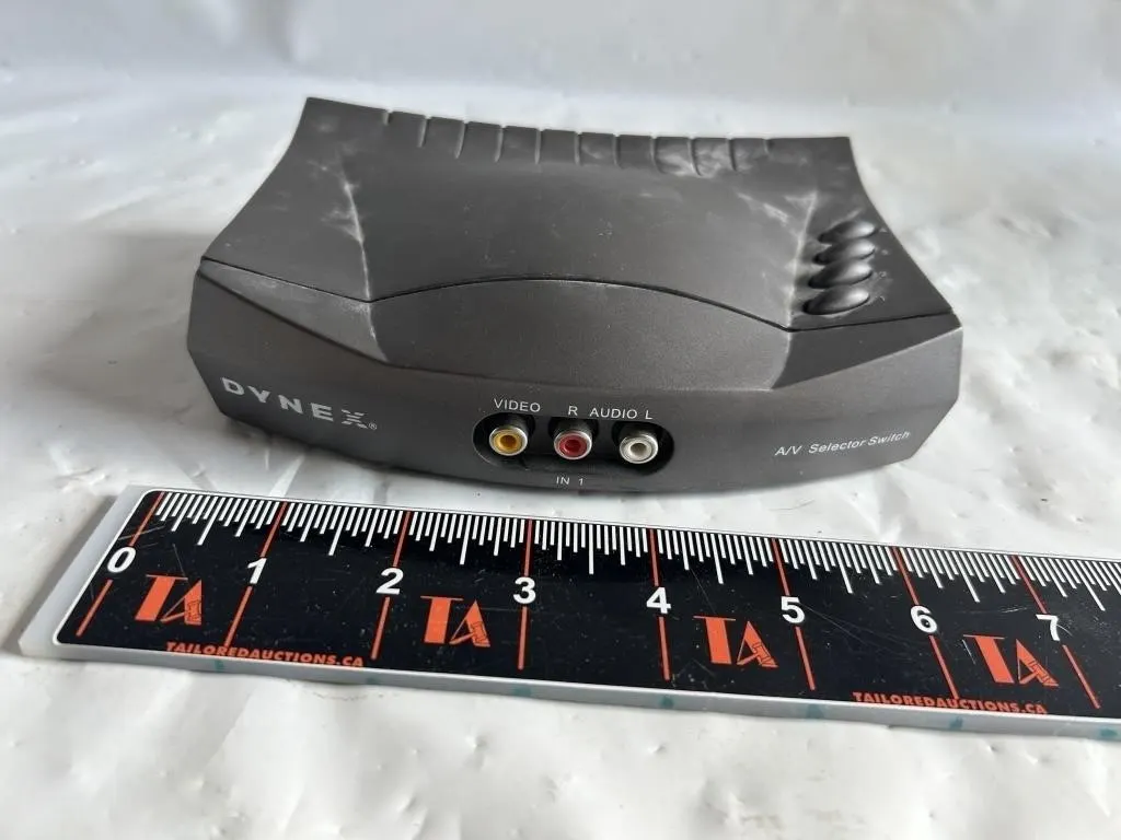 Dynex A/V Selector Switch