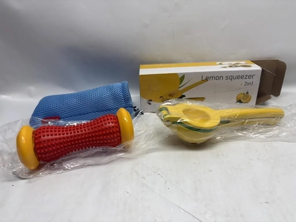 Foot Massage Roller & 2-in-1 Lemon Squeezer Set
