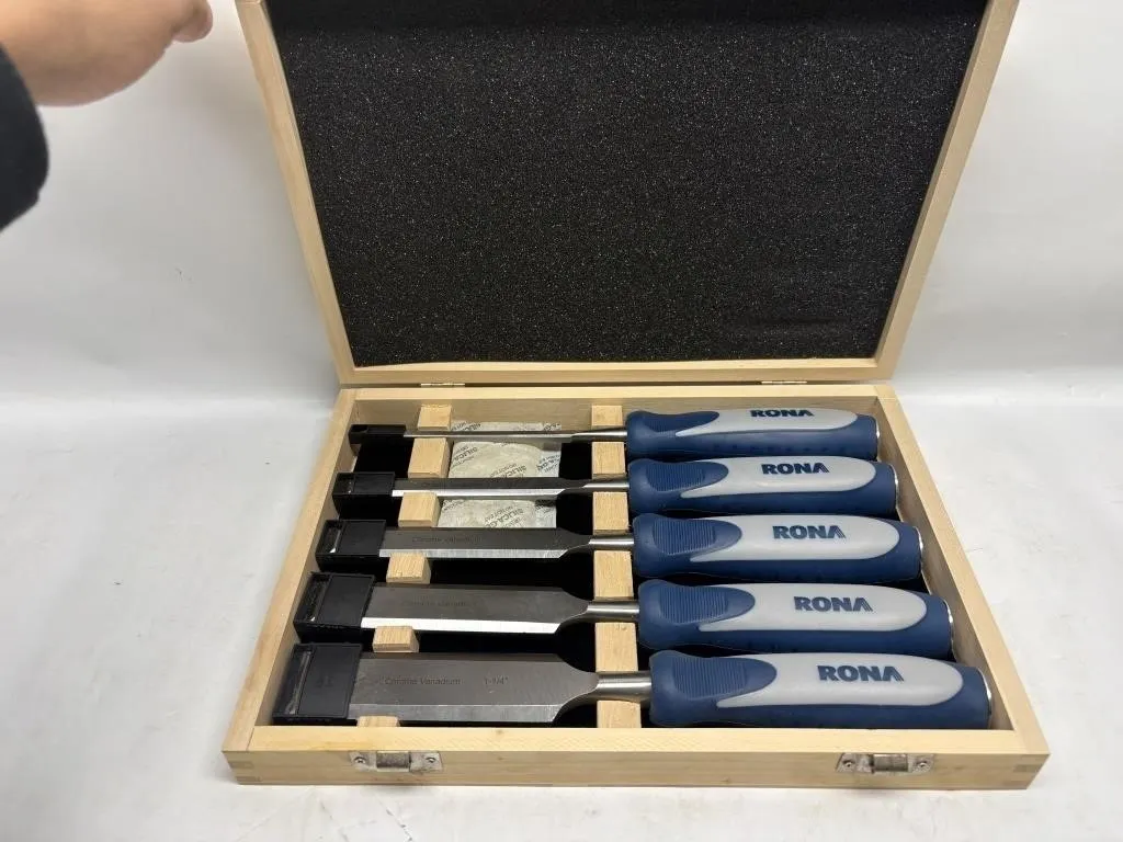 RONA 5-Piece Chrome Vanadium Chisel Set w/ Wood