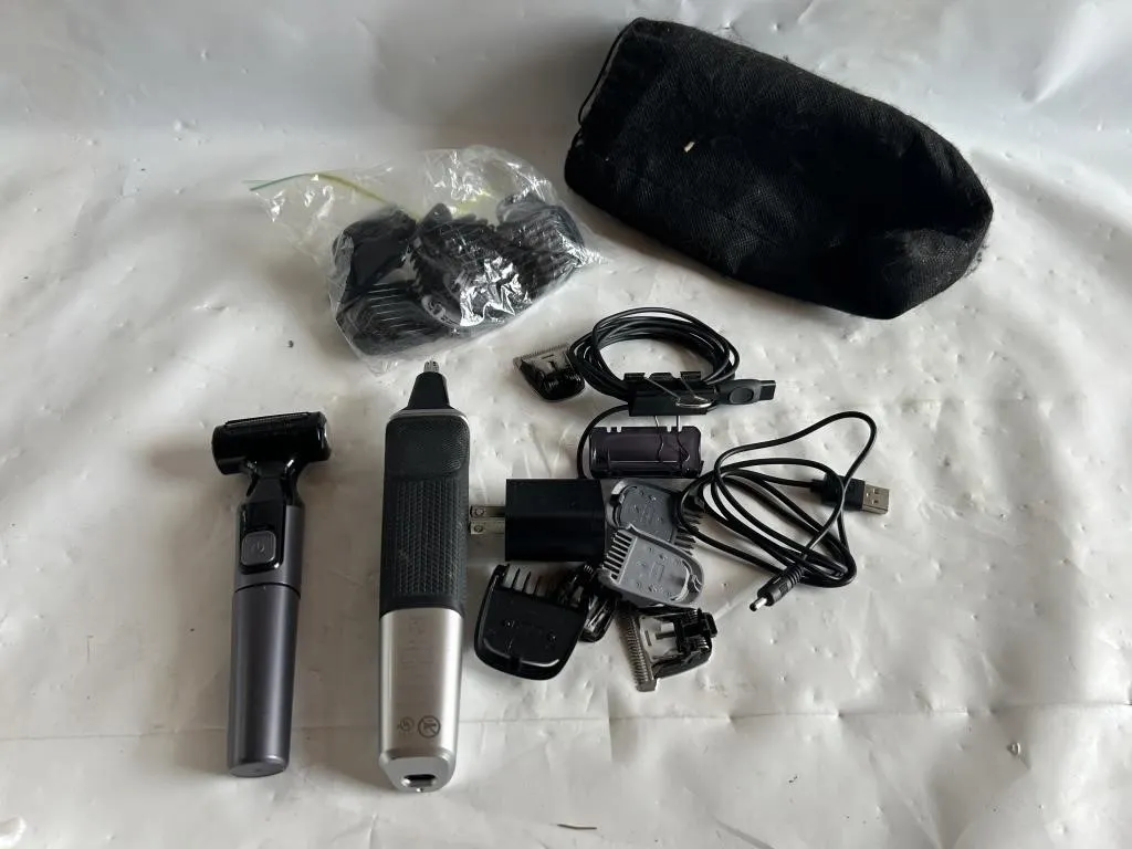 Trimmer/Shaver Set with Attachments & Accessories