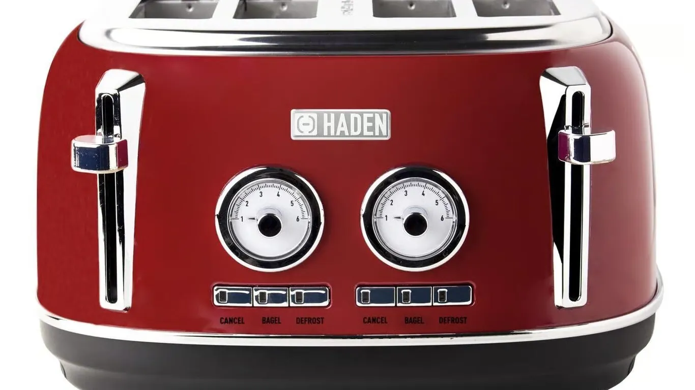 New $139 Haden Dorset Red 4-Slot Toaster