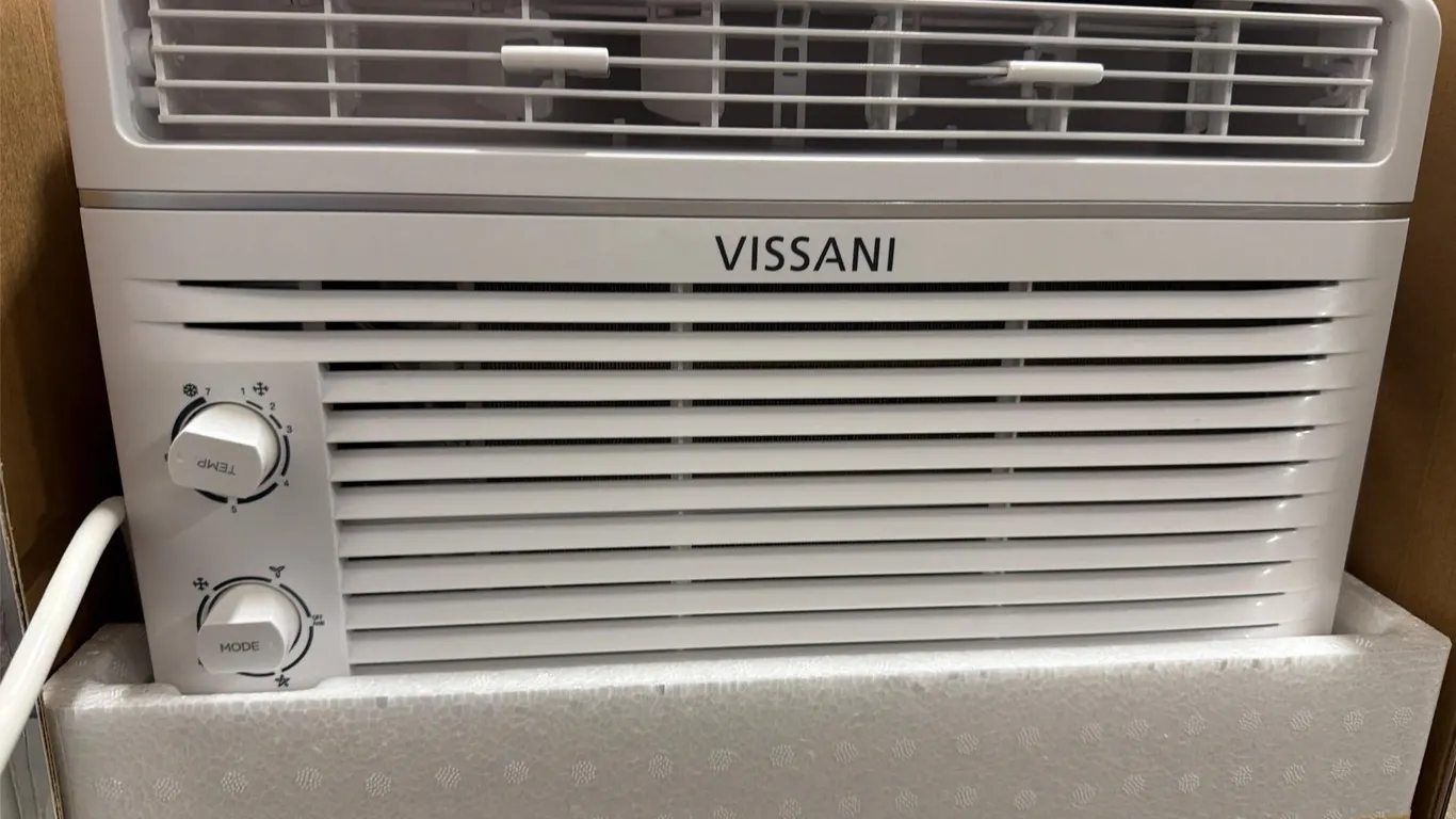 New $162 Vissani 5000 BTU Window Air Conditioner