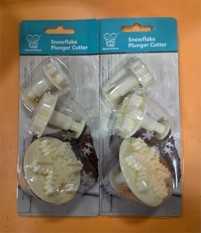 (3 pc) 2 pk Snowflake Plunger Cutters