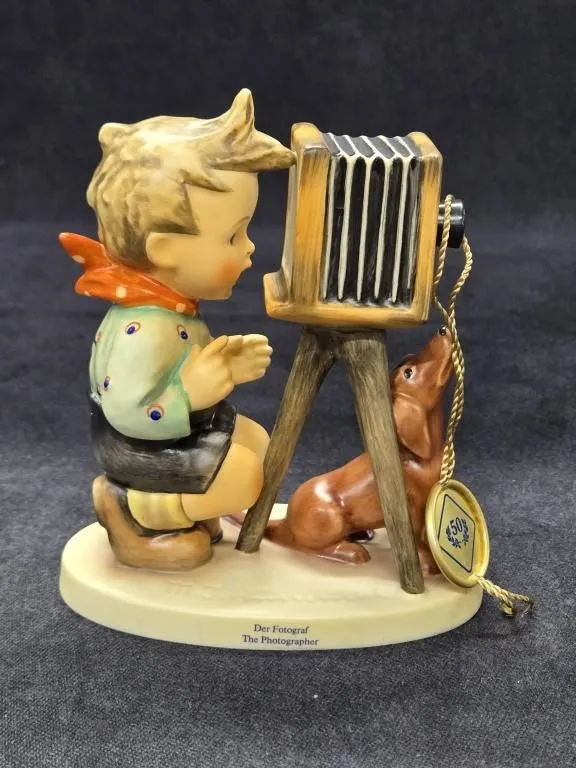 Vintage M.I. Hummel Figurine "The Photographer"