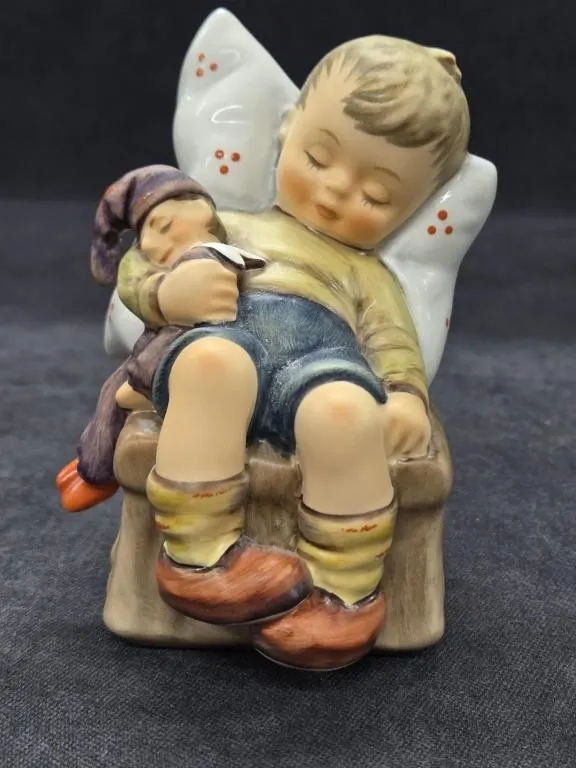 Vintage M.I. Hummel / Goebel "Just Dozing"