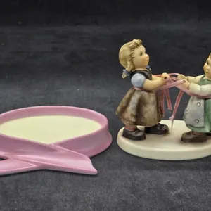 M.I. Hummel "Joy of Hope" Figurine (Hum 2252) is