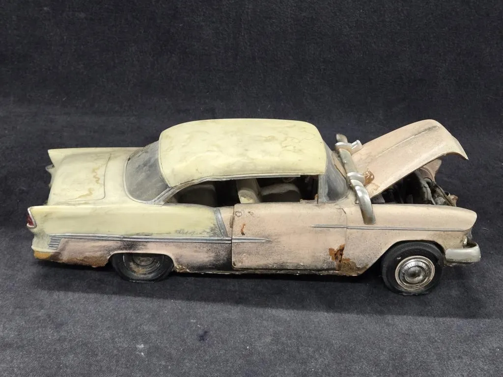 1/18 Scale Custom-weathered 1955 Chevrolet Bel