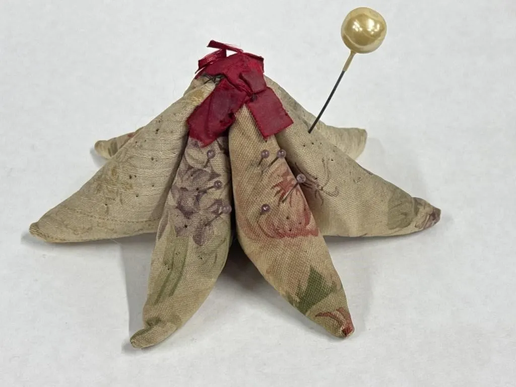 Cheerful Folk Art Starfish Pin Cushion