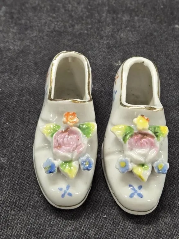 (2) Miniature Porcelain Shoe Figurines made in