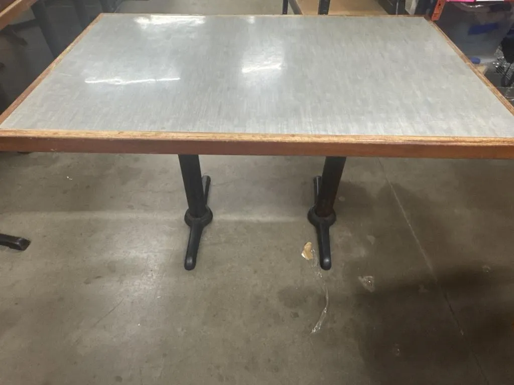 Restaurant Table with Base 48�x30.5"x30�