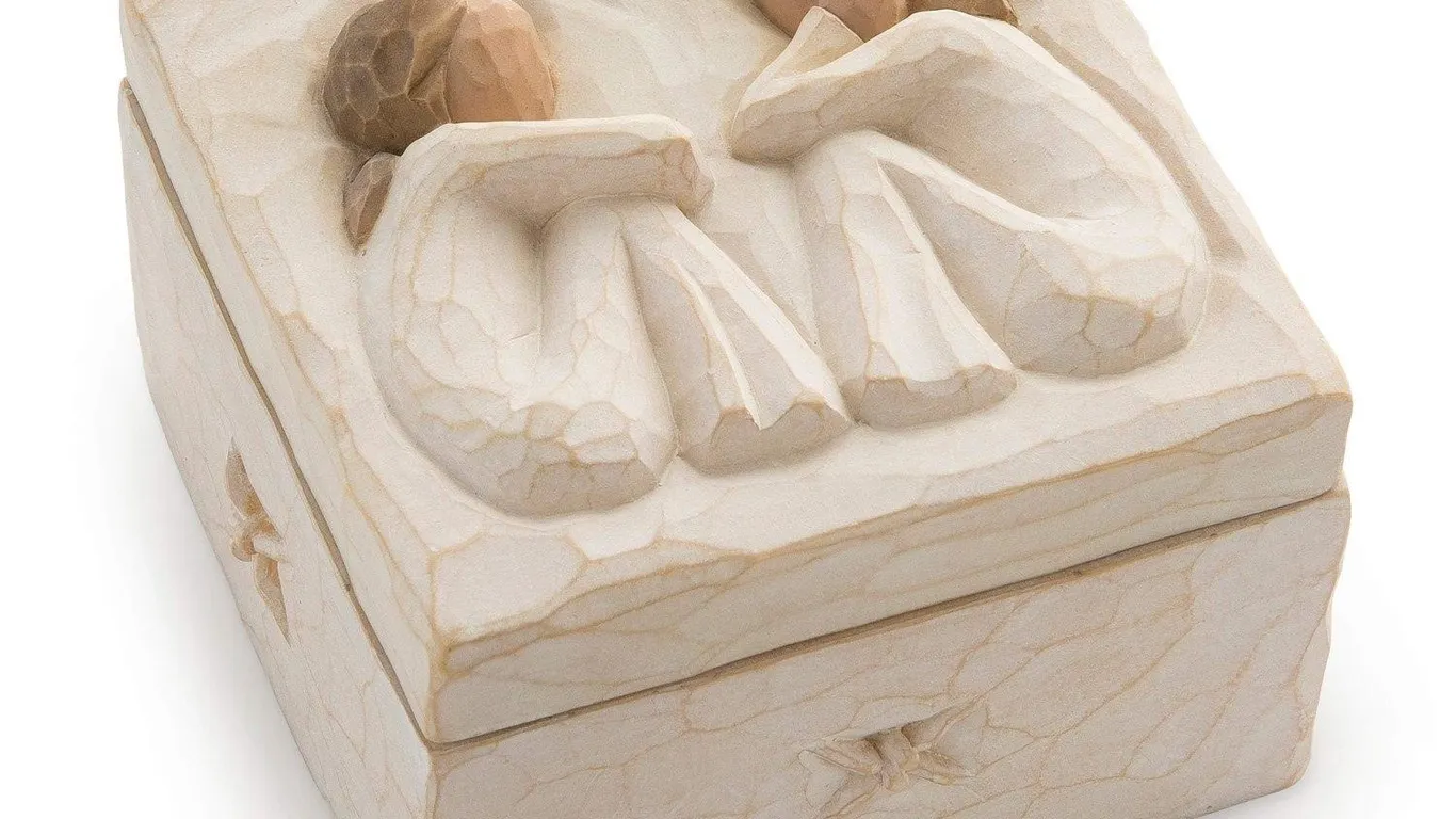 Willow Tree Friendship Keepsake Box Cream 3x3x2in