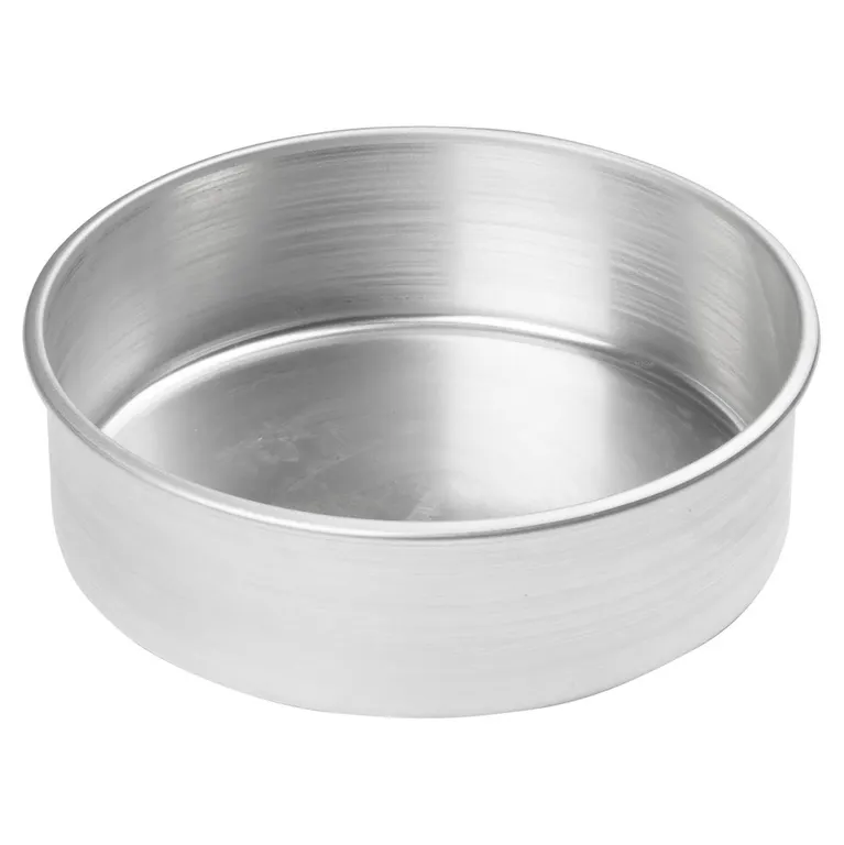 Winco 9x3 Inch Aluminum Round Cake Pan