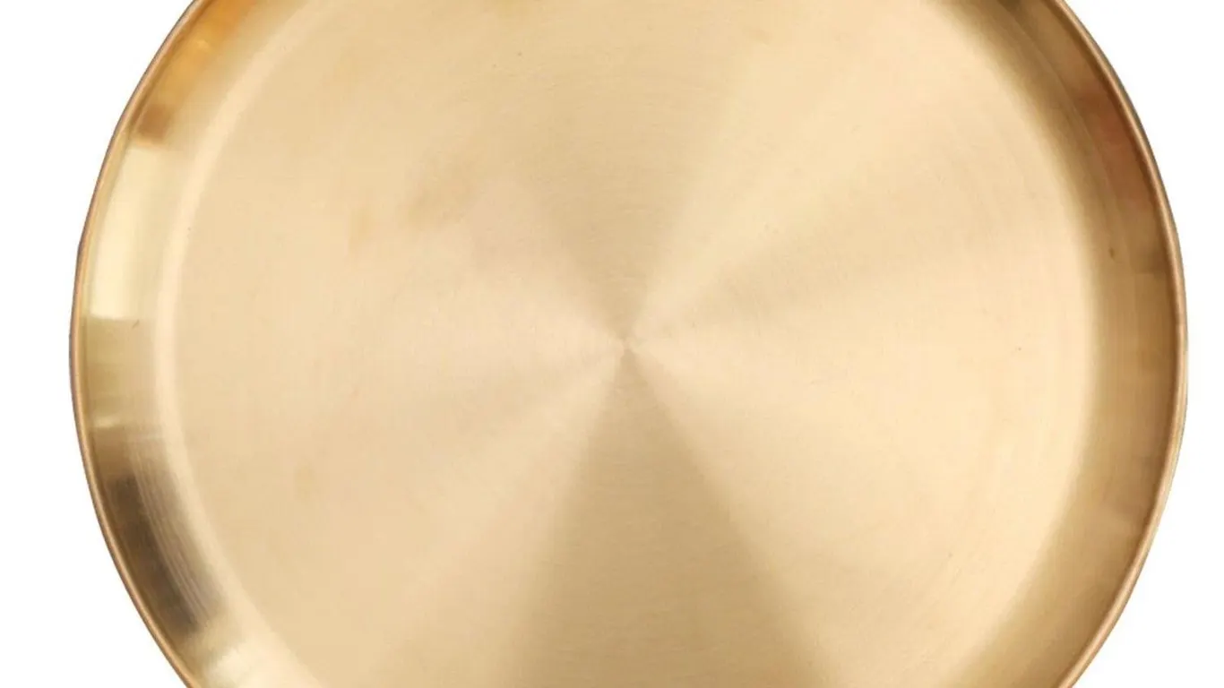 Qirvaten 13.4-Inch Round Brass Tray