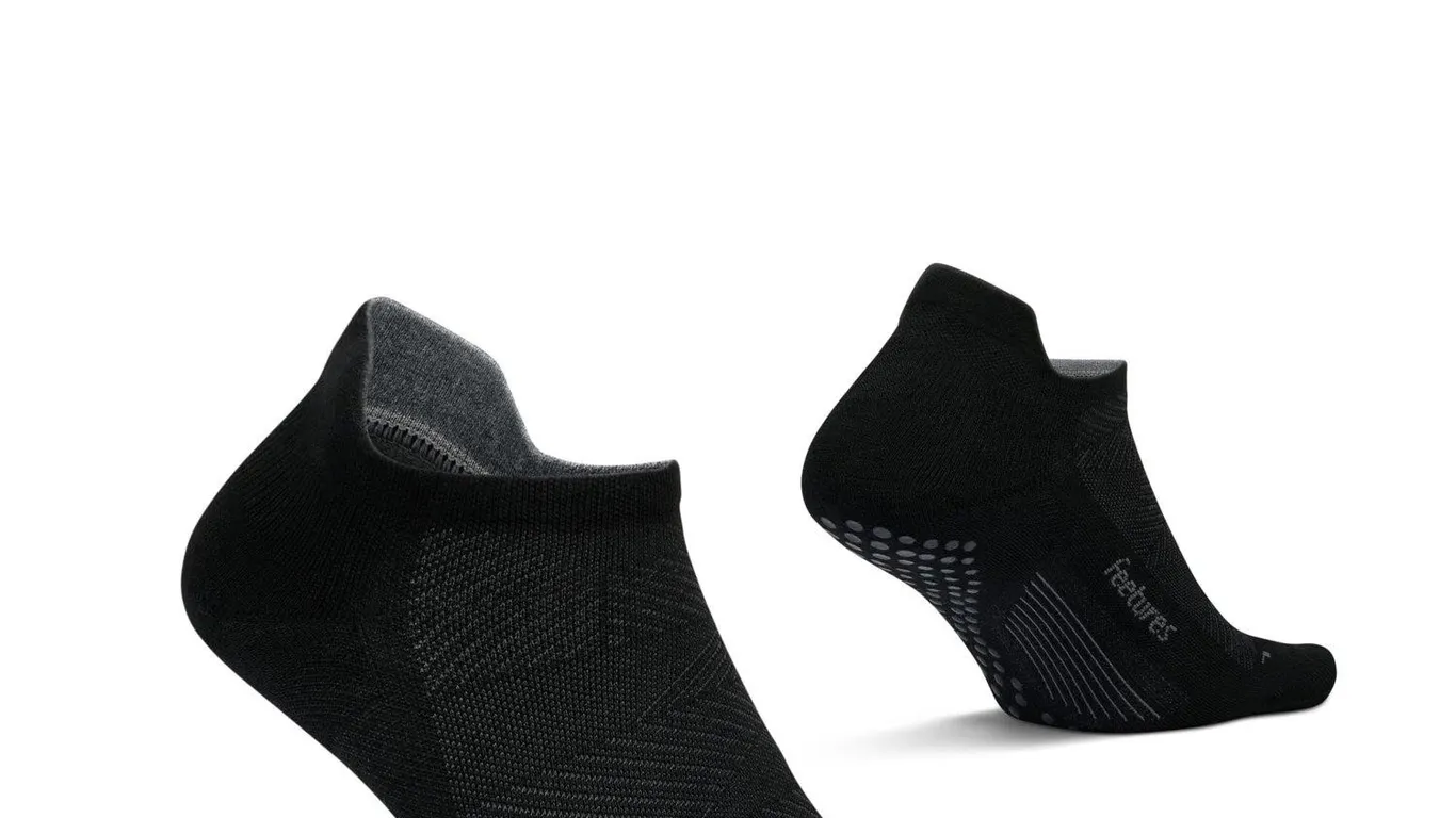 Feetures Elite Grip Max Cushion Socks Balance...
