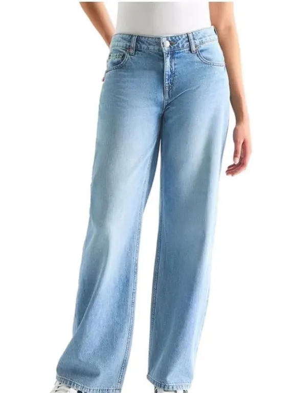 Aeropostale Womens Wide Leg Low Rise Jeans