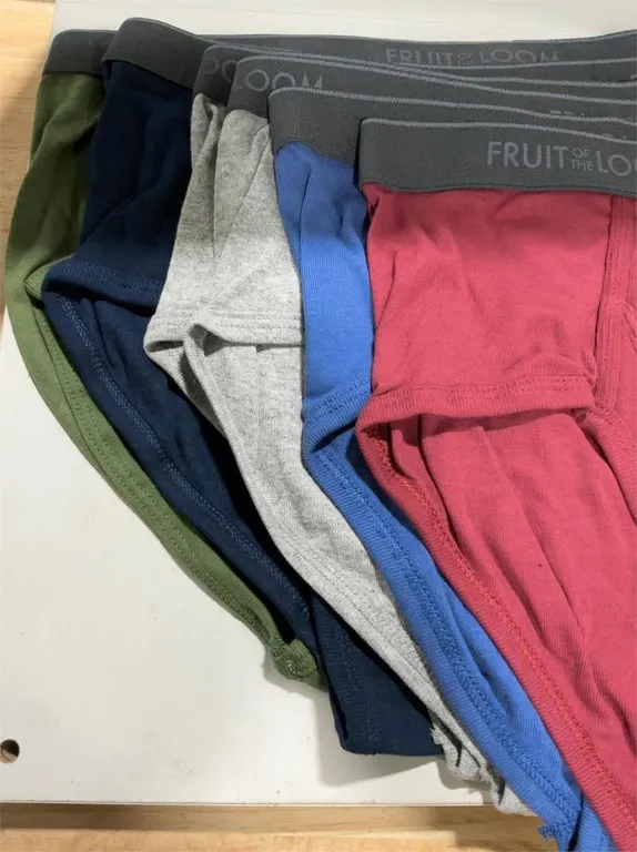 Fruit Of The Loom Mens Medium Fashion Briefs...
