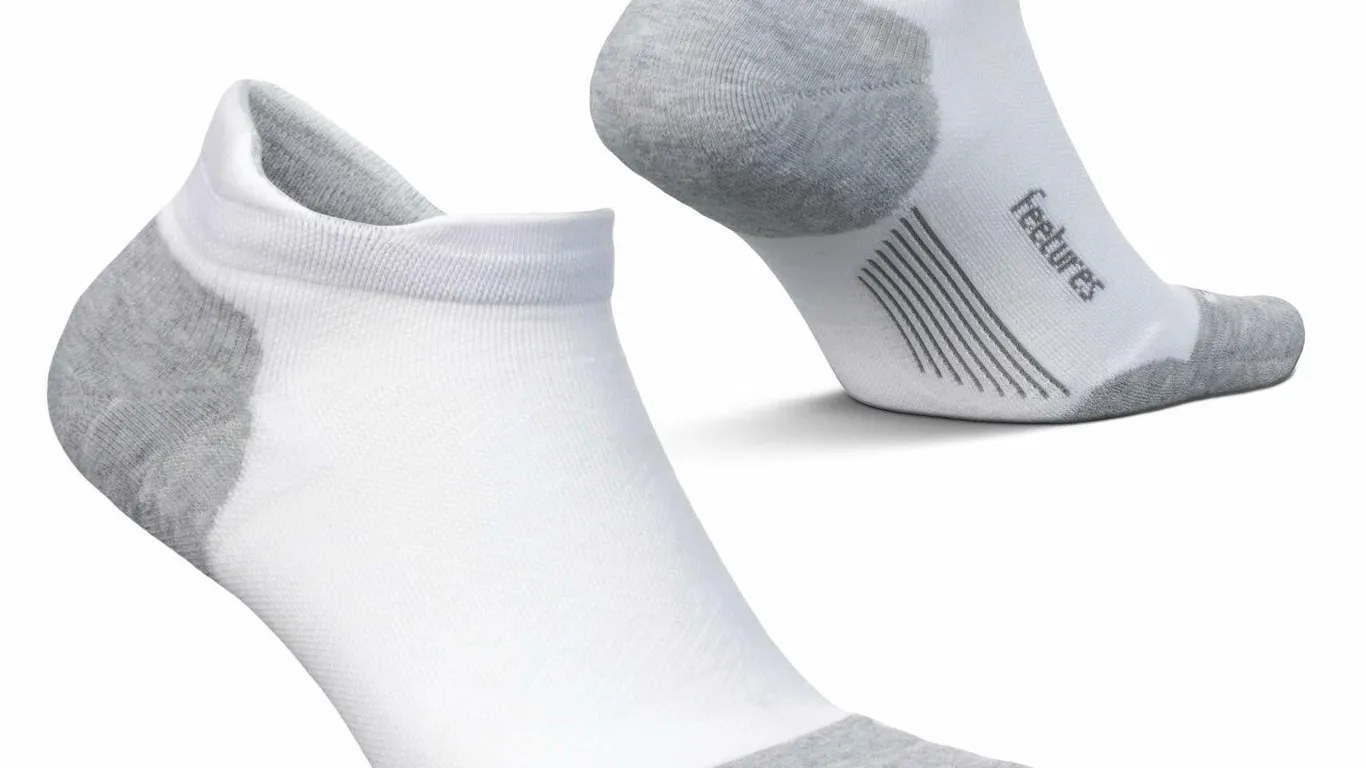 Feetures Elite Max Cushion Socks White Small