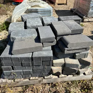 Pallet of Assorted Bricks