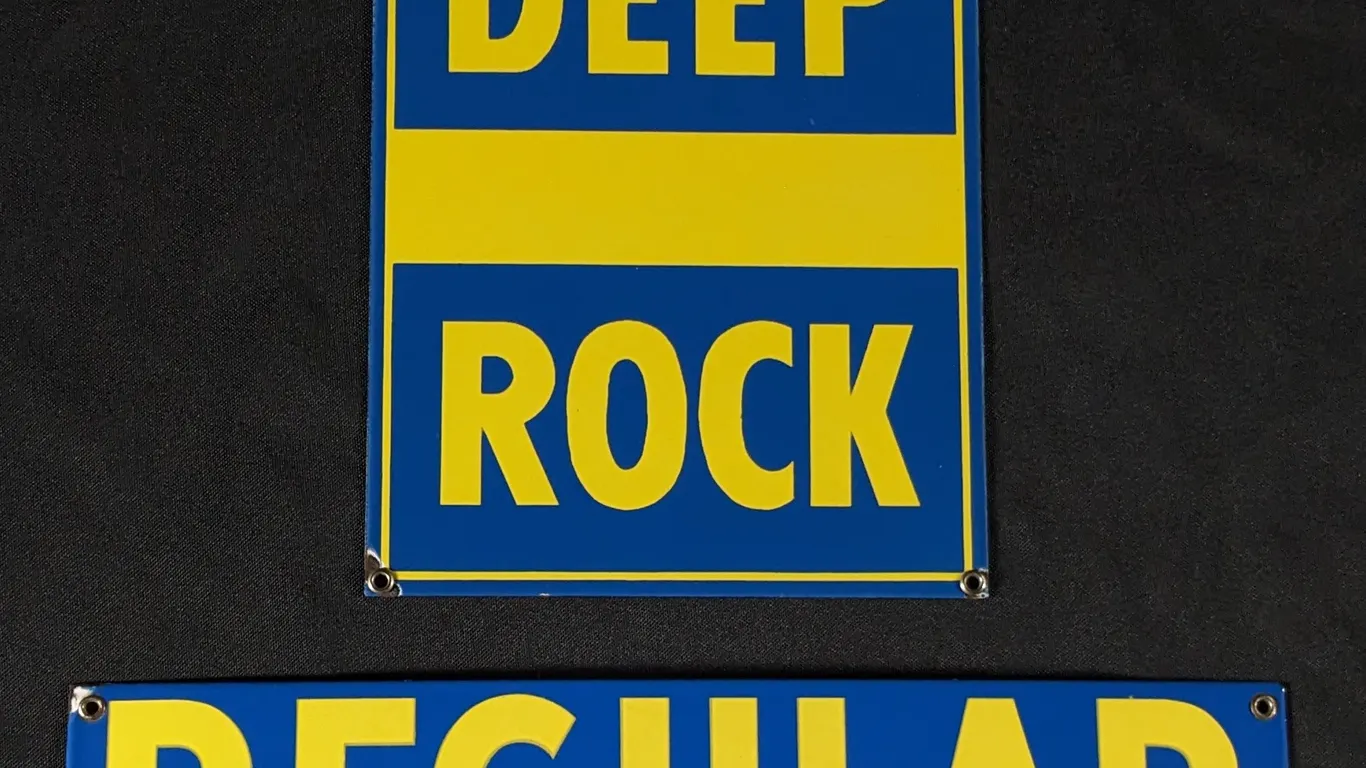 PORCELAIN GAS PUMP SIGNS DEEP ROCK REGULAR GASOLINE