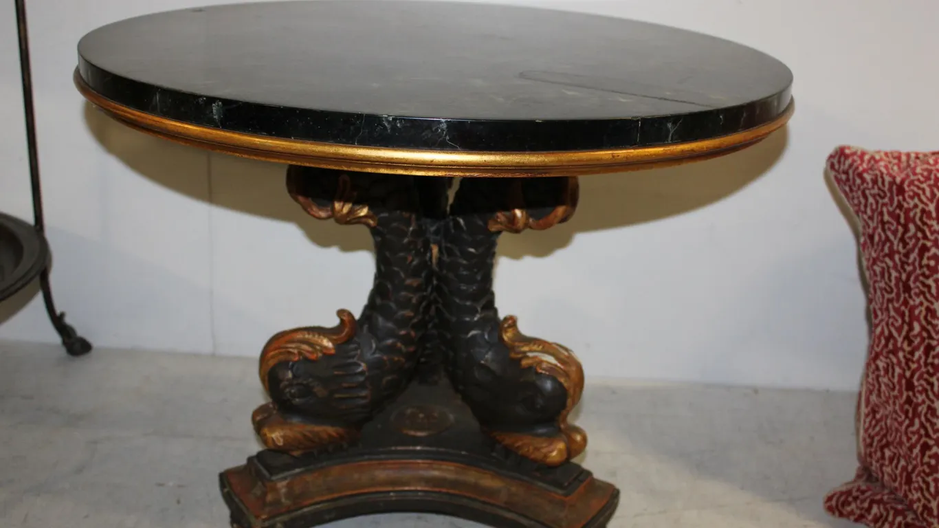 Italianate Pedestal Table