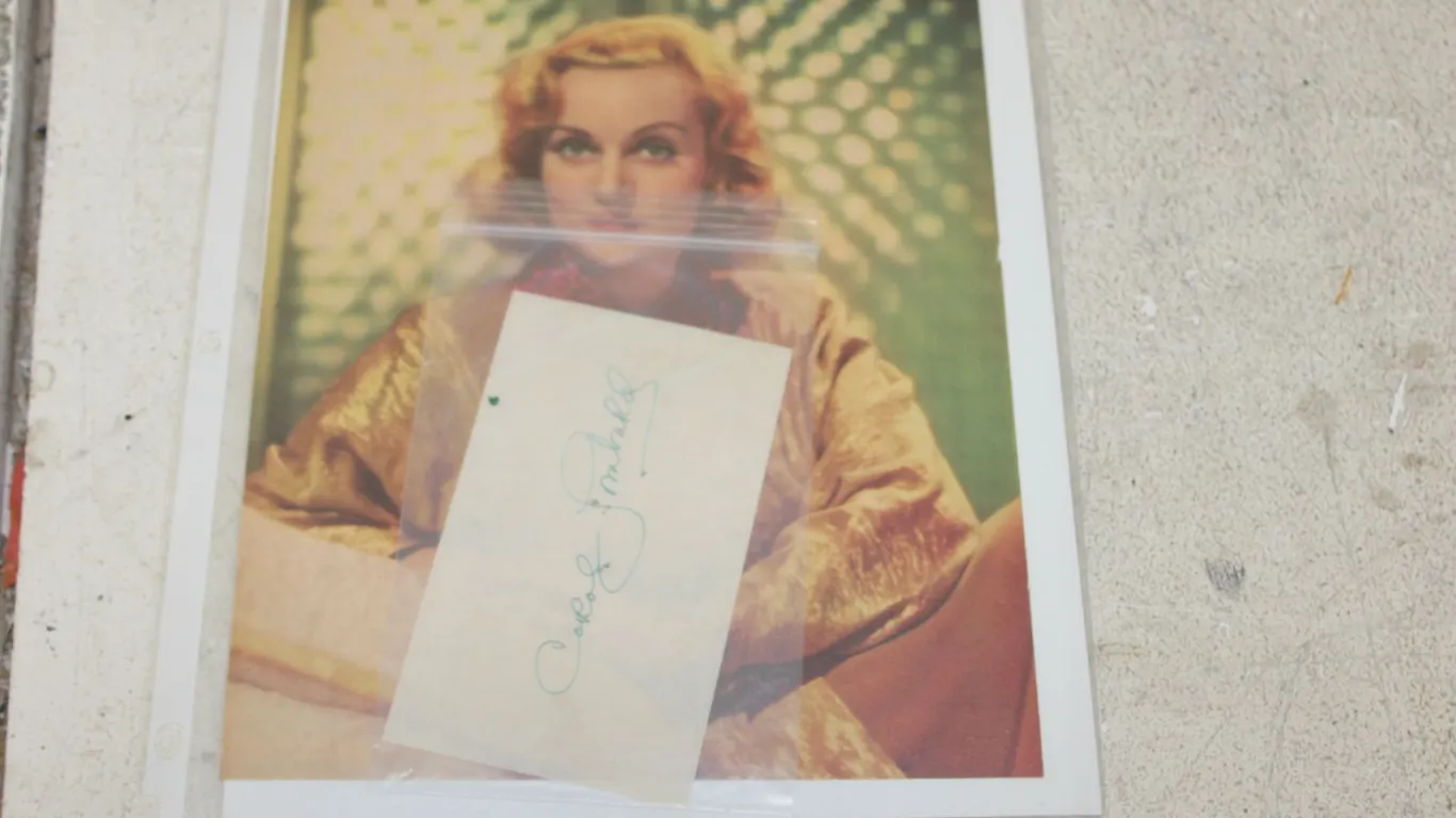 Carole Lombard Autograph & Photograph