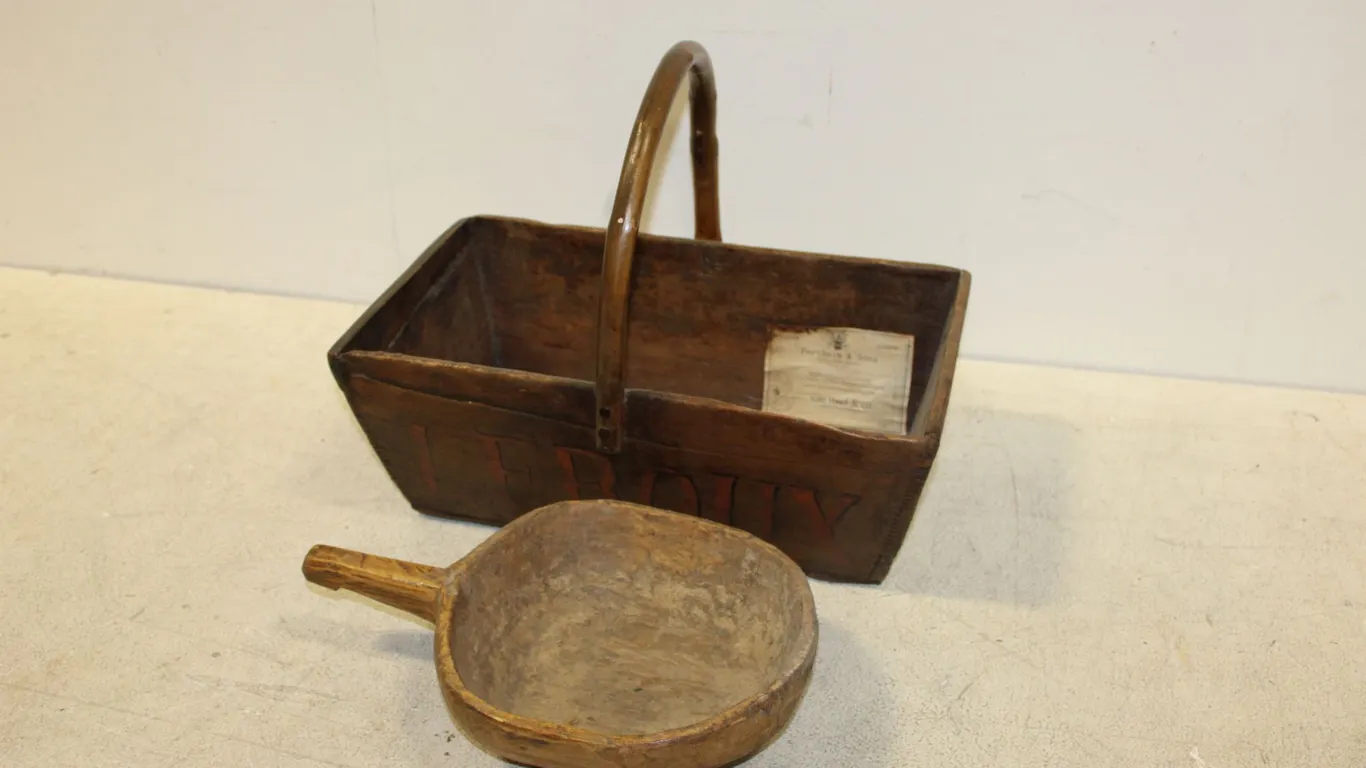 French Wood Basket & Scoop