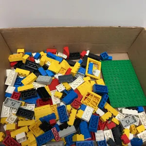 TYCO Interlocking Brick Building Toy Lot With Original Green Baseplate, Mixed Colors 1980s-1990s USA