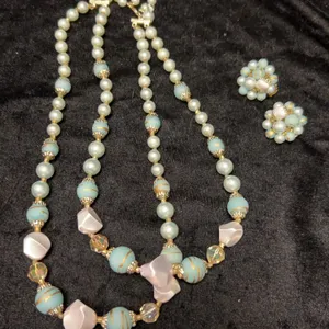 Double-Strand Mint Green, Pearl, and Faceted Bead Necklace with Matching Clip-On Earrings Set in Gol