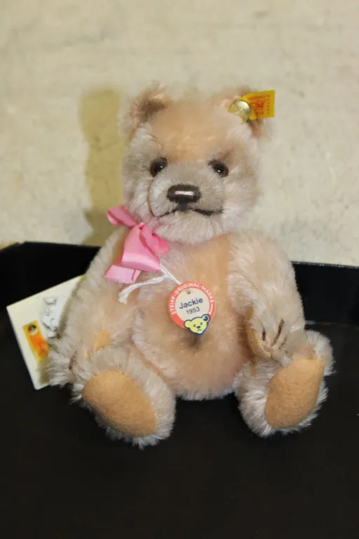Steiff Original Jackie Bear