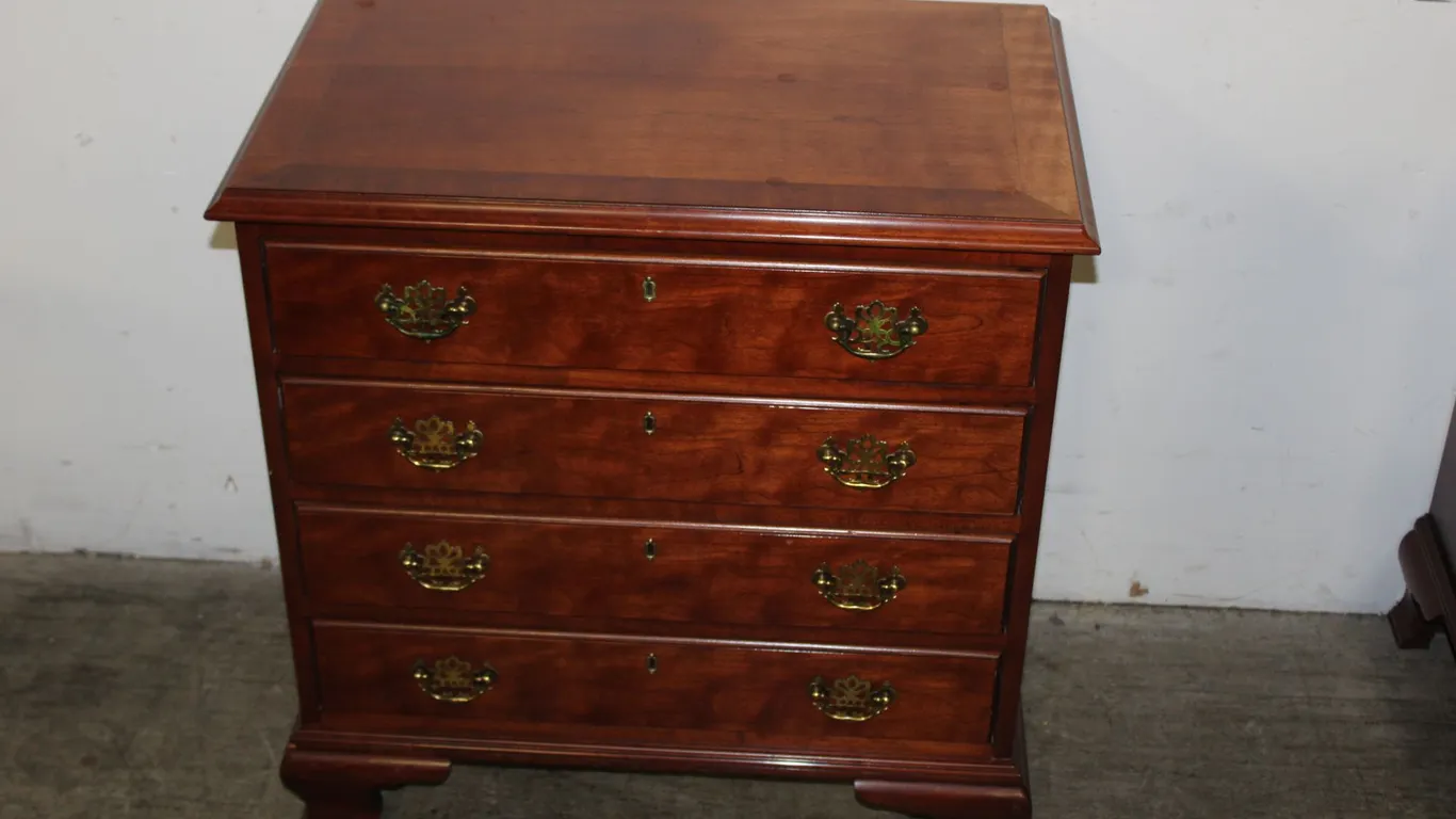 Henredon Colonial Cherry Chest