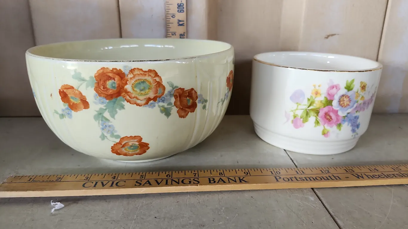 Vintage Knowles Utility Ware U.S.A. 6"X4" & Hall's Superior Quality Kitchenware U.S.A. 8.5"X4.75" Bo