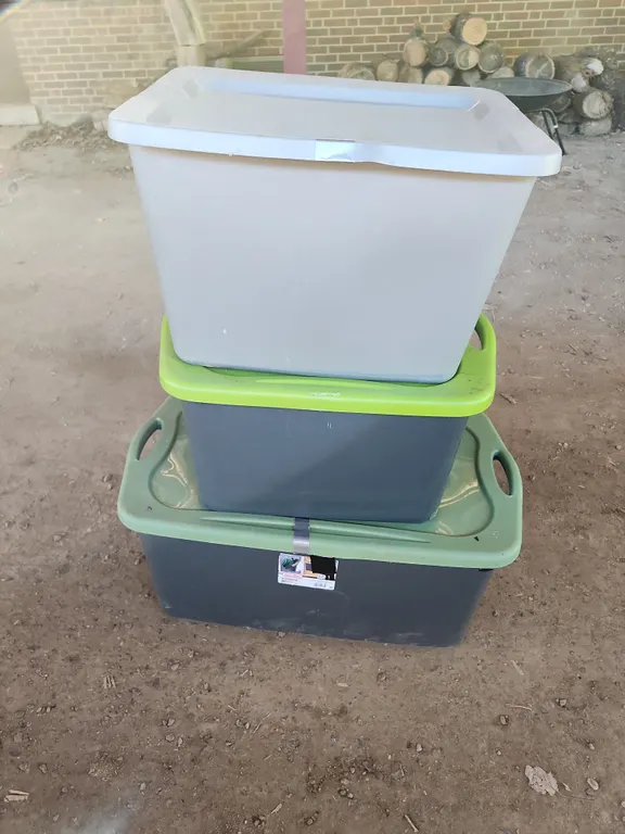 3 Sterilite Totes