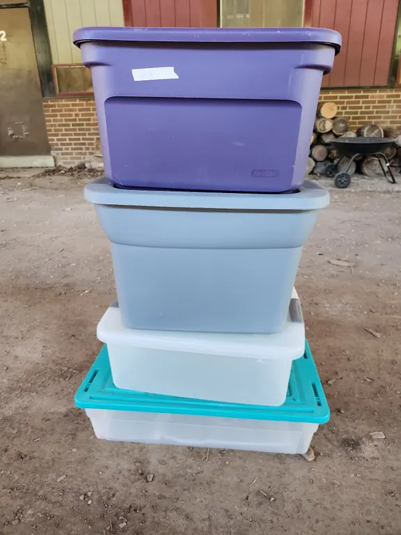 4 Assorted Small Totes