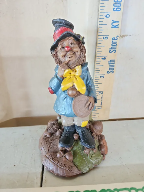 1987 Thomas Clark "Twinkle Figure 5.5" Tall