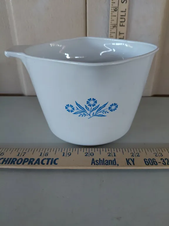 Vintage Corning Ware 1 Qt/4 Cup Measuring Cup